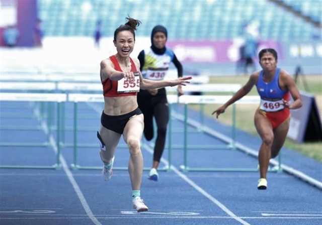 Huynh Thi My Tien of Vietnam (L) will compete at the Taiwan Athletics Open on June 1-2. (Photo: VNA)