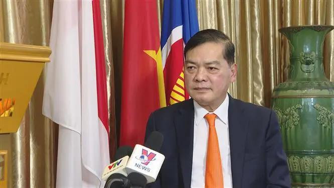 Vietnamese Ambassador to Singapore Mai Phuoc Dung (Photo: VNA)