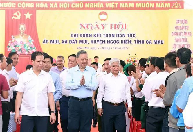 Party General Secretary To Lam at the Great National Unity Festival in Mui village, Dat Mui commune, Ngoc Hien district, the southernmost province of Ca Mau. (Photo: VNA)