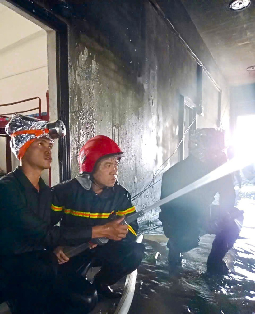 Tay Ninh province has helped Cambodia’s rescue teams in putting out a fire at a casino in Tbong Khmum province. (Photo: VNA)