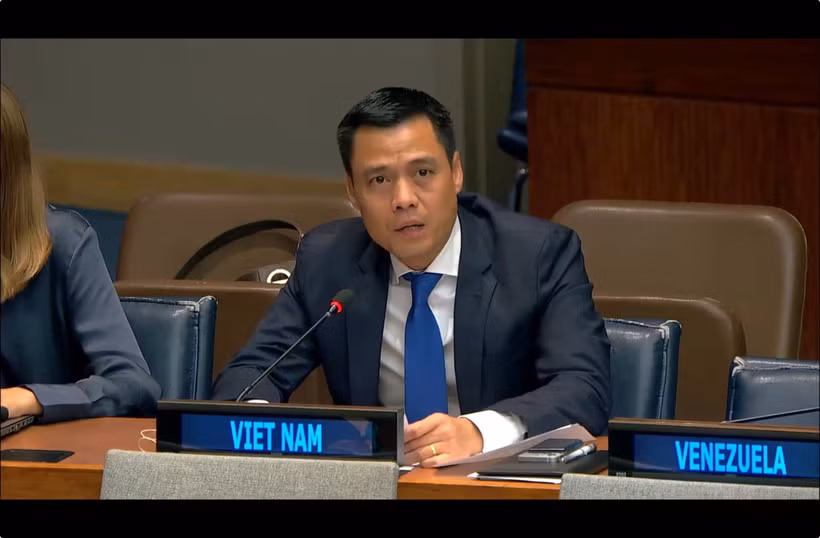Permanent Representative of Vietnam to the United Nations (UN) Ambassador Dang Hoang Giang speaks at a discussion of the UN General Assembly’s Committee on Disarmament and International Security (Committee 1) on October 8. (Photo: VNA)