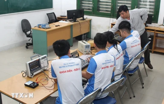 Vietnam aims to train 50,000 semiconductor engineers by 2030. (Photo: VNA)