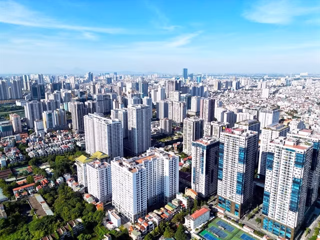 These laws align with the development goals of a socialist-oriented market economy, aiming for efficient, sustainable land use, and promoting industrialisation, modernisation, fairness, social stability and national defence. (Photo: VNA)