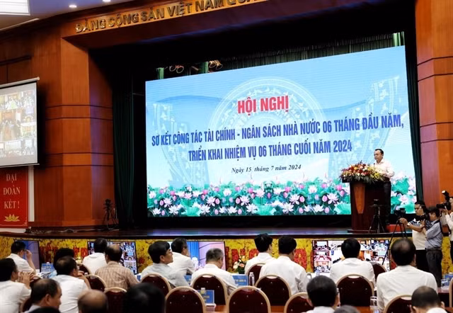 An overview of the six-month preliminary conference of the financial industry held by the Finance Ministry in Hanoi on July 15. (Photo: VNA)