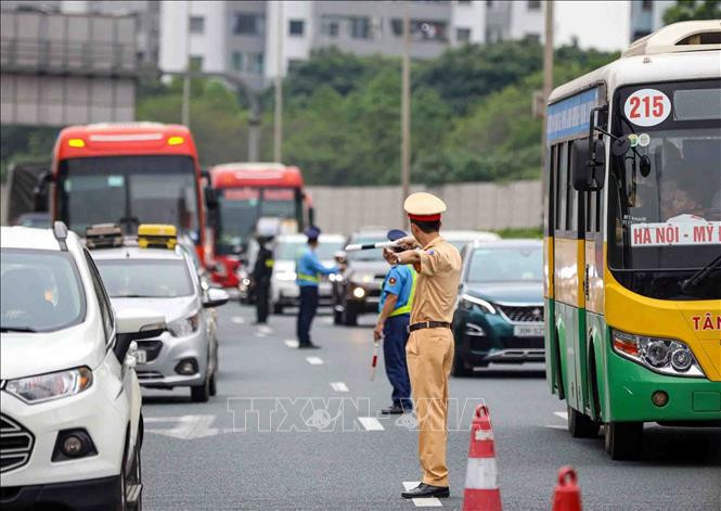 At the end of Phap Van - Cau Gie expressway in Hanoi. (Photo: VNA)