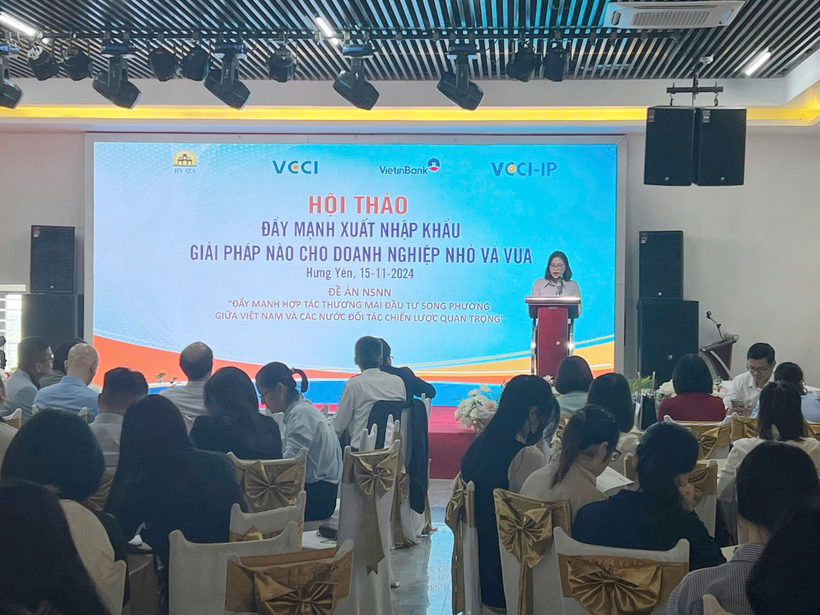 Participants at a workshop which aimed to help small and medium-sized enterprises (SMEs) strengthen their import-export activities (Photo: VietnamPlus)