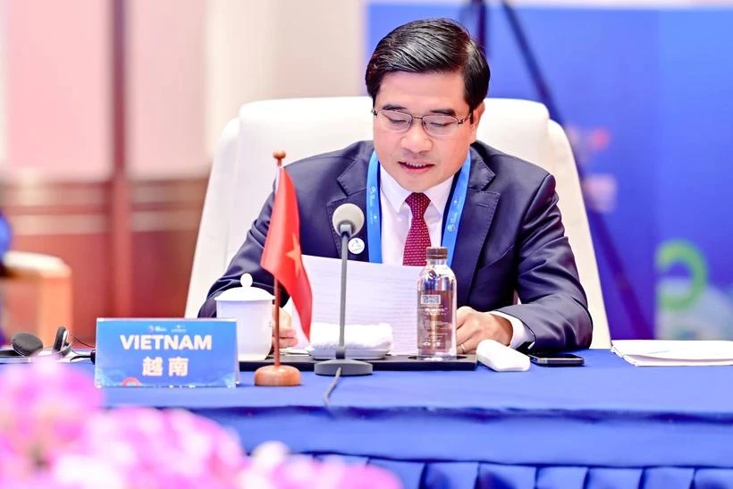 Director of the Vietnam Agency of Seas and Islands (VASI) Nguyen Duc Toan speaks at the opening session of the East Asia Seas Congress 2024. (Photo: VASI)