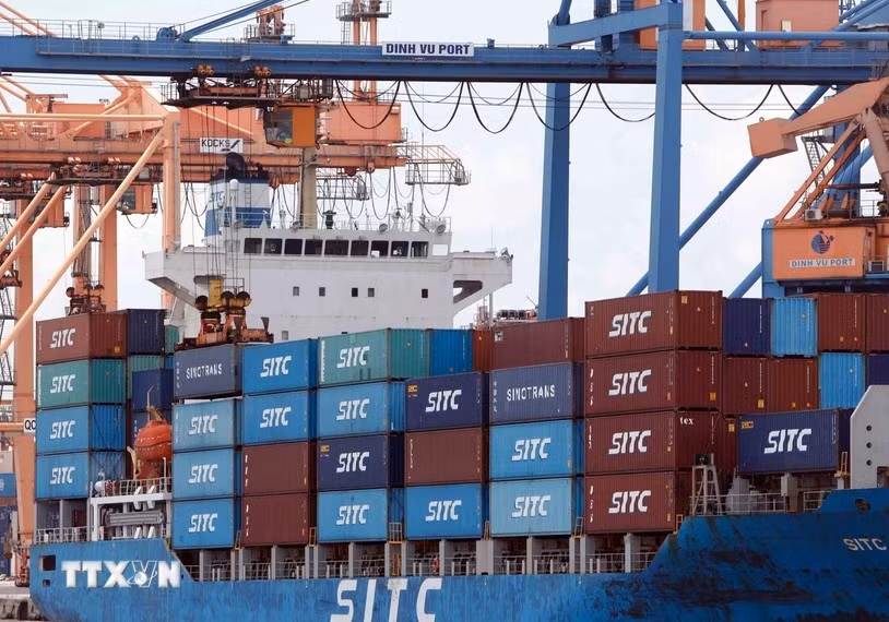 Vietnam's export turnover hit 34.05 billion USD in September, up 10.7% year on year. (Photo: VNA)