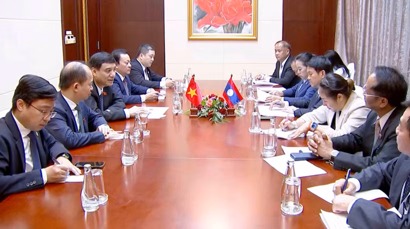 An overview of the working session (Photo: quochoi.vn)