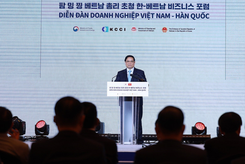 Prime Minister Pham Minh Chinh addresses Vietnam-RoK Business Forum in Seoul. (Photo: VNA)