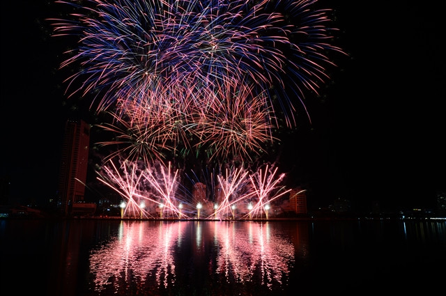 Italian fireworks performance at DIFF 2024 (Photo: DIFF)