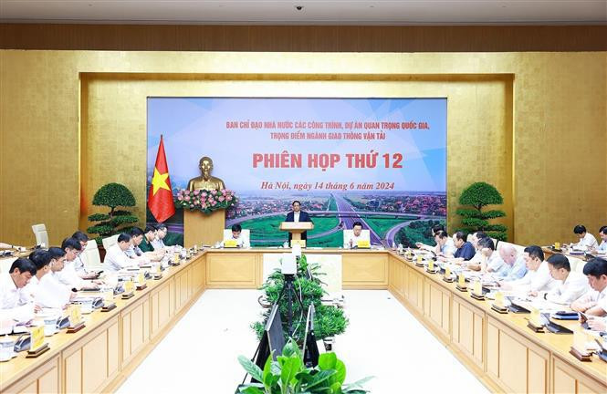 Prime Minister Pham Minh Chinh speaks at the 12th meeting of the State Steering Committee for National Key Transport Projects in Hanoi on June 14, (Photo: VNA)
