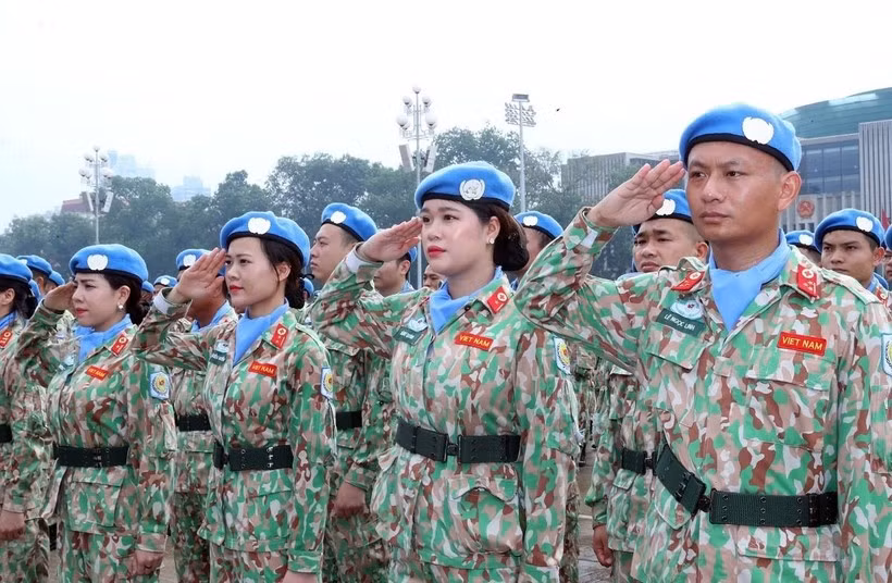 Staff of Level-2 Field Hospital Rotation 6 and Engineering Unit Rotation 3 (Photo: VNA)