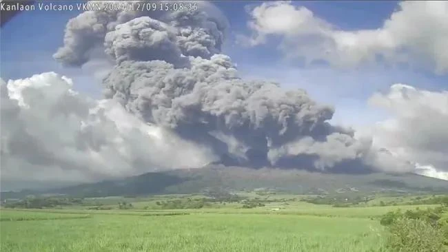 Mount Kanlaon, located in central Philippines, erupted on December 9 afternoon. (Photo: Phivolcs)