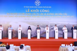Prime Minister launches construction of Tu Lien bridge in Hanoi