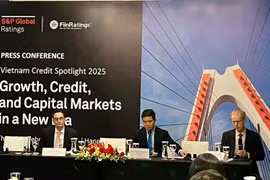 At the press conference on Vietnam Credit Spotlight 2025 hosted by S&P Global Ratings and FiinRatings on February 27. (Photo: VietnamPlus)