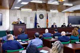 National Assembly Chairman Tran Thanh Man delivers a speech at the Yerevan State University on April 4. (Photo: VNA)