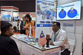 At the Global Travel Meet 2025 business conference in Kuala Lumpur on October 1 (Photo: VNA)