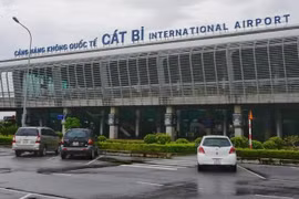 Van Don, Cat Bi airports temporarily closed due to Typhoon Wipha