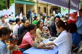 Medical examinations provided for ethnic people in Thai Nguyen province. (Photo: VNA)