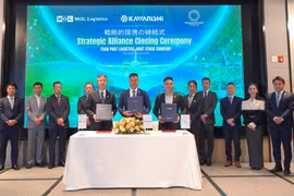The strategic alliance signing ceremony on September 18. (Photo: VNA)