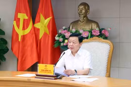 Deputy Prime Minister Tran Hong Ha speaks at the meeting on May 7. (Photo: VNA)