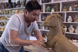 Horse mascots at 500 year old pottery village