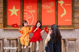 Hanoi’s young people flock to red-themed cafés for National Day