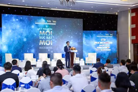 A view of the Vietnam Wealth Advisory Summit 2025 (Photo: tinnhanhchungkhoan.vn)