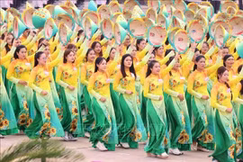 The formation of Vietnamese women at the parade marking the 80th anniversary of the August Revolution and National Day on September 2 (Photo: VNA)