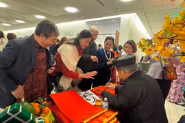 A calligraphy booth arranged at the Homeland Spring programme in Washington D.C. (Photo: VNA)