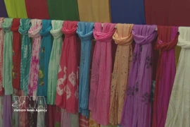 Efforts made to preserve Nha Xa silk