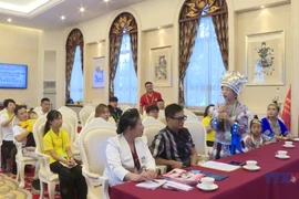 Chinese children explore Vietnam at Beijing exchange