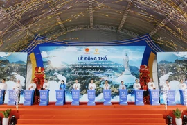 At the groundbreaking ceremony for the spiritual and historical tourism complex project - Legend of Am Tien (Photo: VNA)