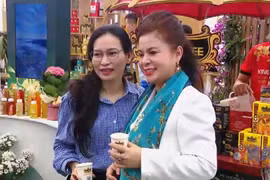 Crowds drawn to aromatic coffee at Autumn Fair