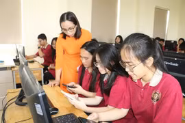 Students of Vinh University in the central province of Ngha An (Photo: VNA) 