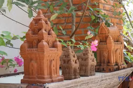 Preserving Cham craft villages through tourism development