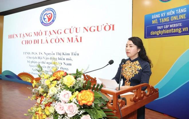 Associate Professor Nguyen Thi Kim Tien – former Minister of Health and Chairwoman of the organ donation mobilisation association. (Photo: VietnamPlus) Nearly 9.000 organ transplants nationwide 3.webp