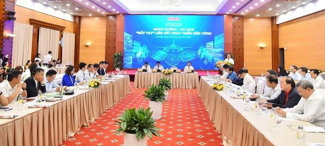 The conference themed “Aviation-tourism join hands for sustainable development” held by Nhan Dan newspaper on June 12. (Photo: VietnamPlus) Price incentives needed to help boost aviation, tourism 2.webp
