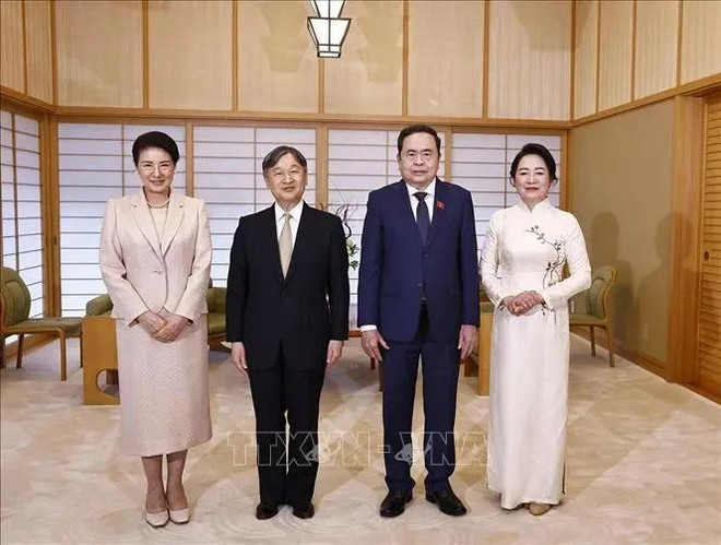 Top Vietnamese legislator meets with Japanese Emperor, Empress.webp
