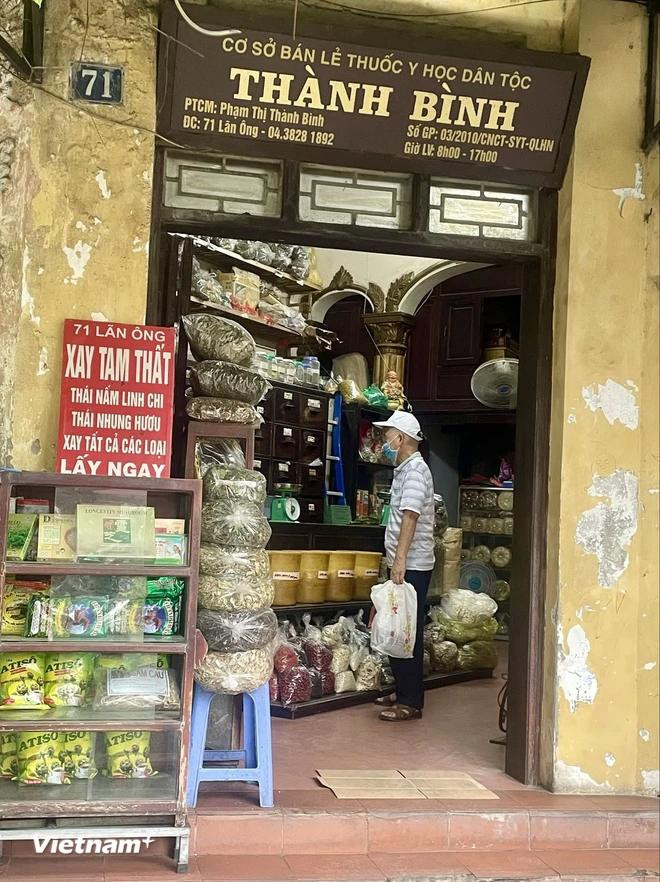(Photo: VietnamPlus) Lan Ong street 4.webp