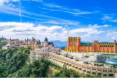 Sun World Ba Na Hills is a 'magnet' attracting tourists to Da Nang (Photo: Sun Group)