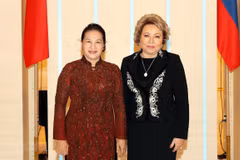  Vietnamese, Russian top legislators hold talks
