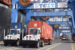 Vietnam likely to enjoy 10 billion USD trade surplus this year