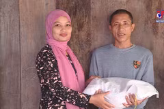 Islamic Cham women join hands to help the poor