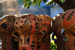 Phu Lang pottery gets new coat