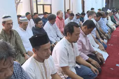 Muslims wrap up Ramadan fast