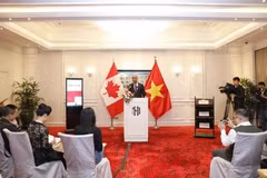 Canadian Minister of International Development Ahmed Hussen talks to the media in Hanoi on January 9 (Photo: VNA)