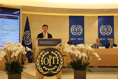 Ambassador Mai Phan Dung speaking at 112th International Labour Conference (Photo: VNA)