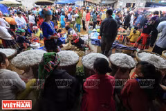 A tour around biggest ethnic market in Lai Chau